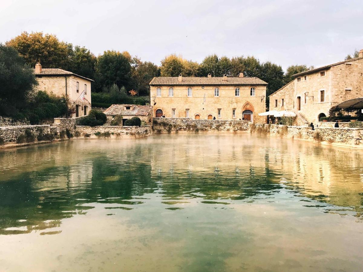 Locanda Vesuna Countryhouse Trequanda Buitenkant foto